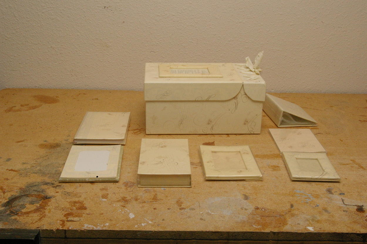 Wedding keepsake box
$15