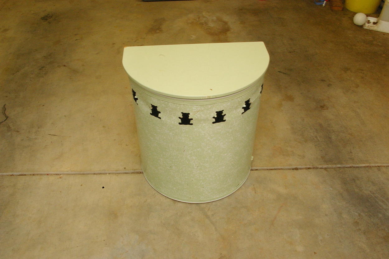 Hamper
$5
