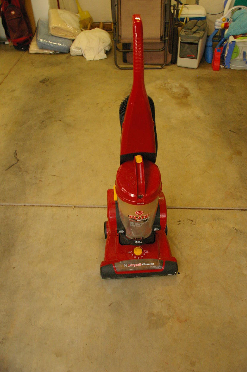 Hoover vacuum cleaner.  Rotor broken
FREE!