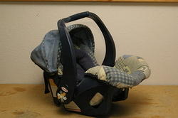 Osh Kosh/Even Flo Infant Carrier
Sold with Stroller