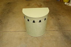 Hamper
$5