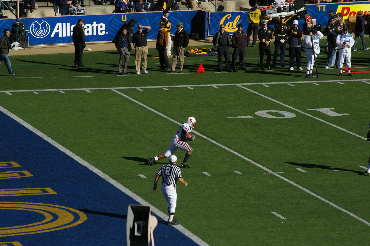 Stanford takes the first kickoff