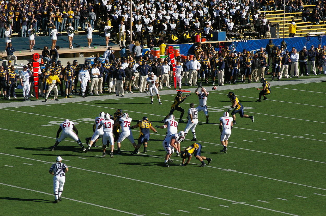 Stanford Tight End misses pass