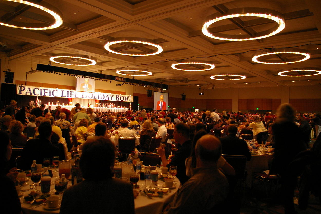 Kickoff Luncheon after guests arrive