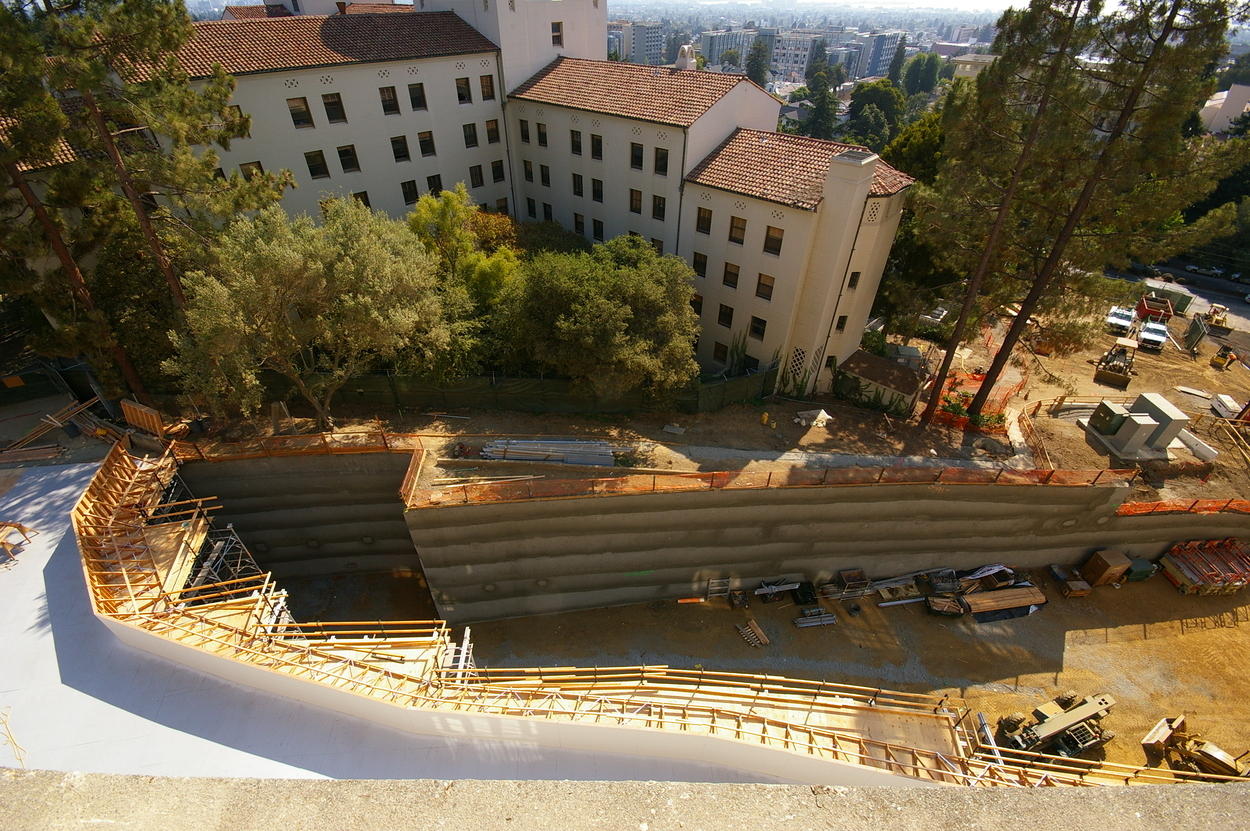 Construction towards the I-House, but further to the west with the walkway